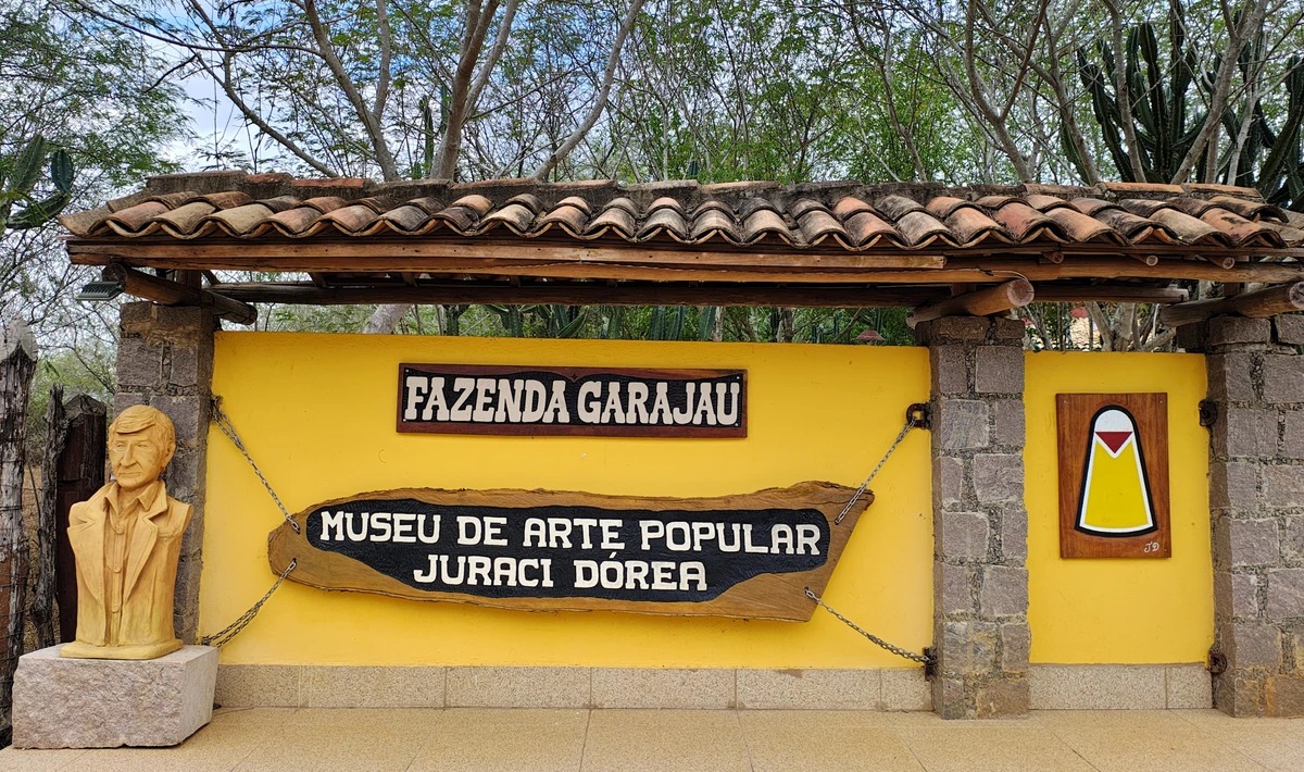 Museu no sertão baiano é tesouro escondido com mais de 2.500 obras; conheça