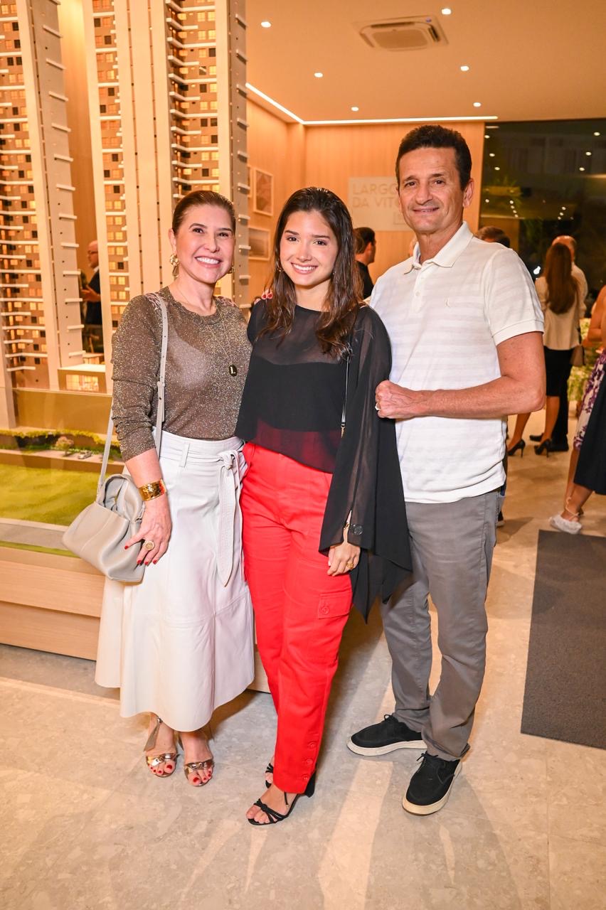 Livia, Marina e Marcelo Nogueira Reis