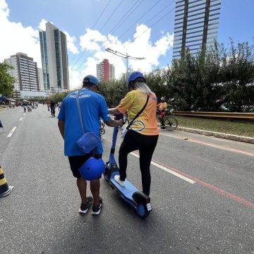 Salvador terá escolas fixas de condução segura para patinetes elétricos aos domingos