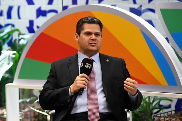 PL que aumenta número de deputados deve ser votado ainda este mês, diz Alcolumbre
