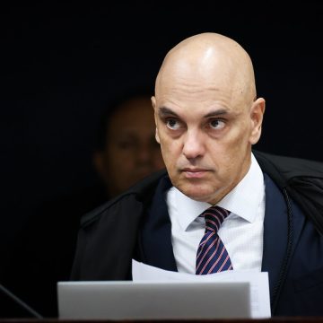 STF deve expedir ordem de prisão definitiva de Carla Zambelli na segunda-feira