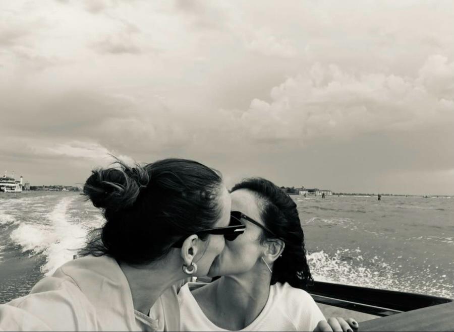 Alice Braga e Renata Brandão trocam homenagens no Dia dos Namorados: ‘Tanto amor’