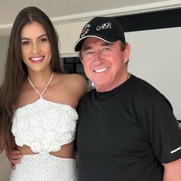 Após fala enigmática em show, Amado Batista nega separação de Calita Franciele