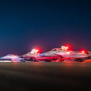 Israel bombardeia Teerã e instalações nucleares do Irã