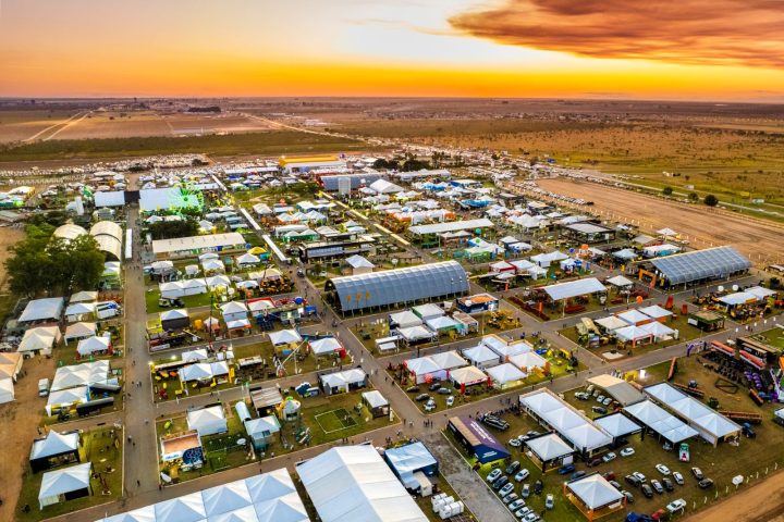 Alô Alô Bahia marca presença no Oeste do estado com cobertura especial na Bahia Farm Show 2025