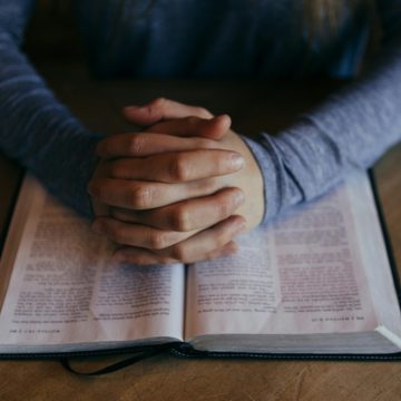 Número de católicos cai e de evangélicos cresce na Bahia