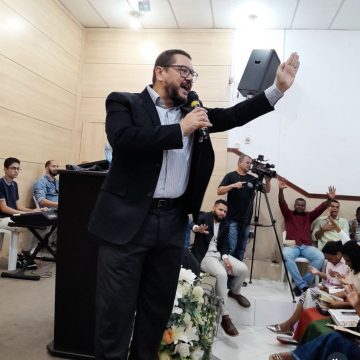 Fundador da Igreja Batista Missionária Agape, bispo Divani Rocha vai receber Título de Cidadão de Salvador