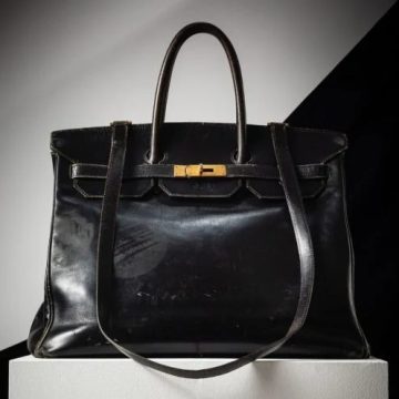 Bolsa Hermès original usada por Jane Birkin será leiloada em Paris