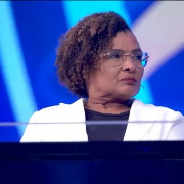 Moradora do Garcia ganha R$ 300 mil durante programa de Luciano Huck