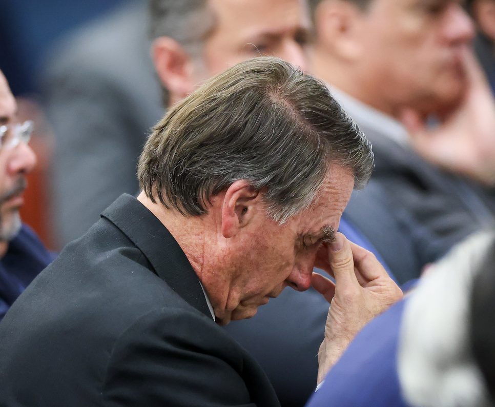 Jair Bolsonaro pede desculpas a Moraes por acusação a ministros do STF: ‘Não tive intenção’