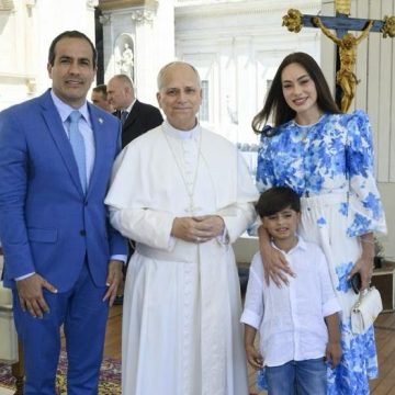 Bruno Reis retorna a Salvador após encontro com o Papa Leão XIV no Vaticano