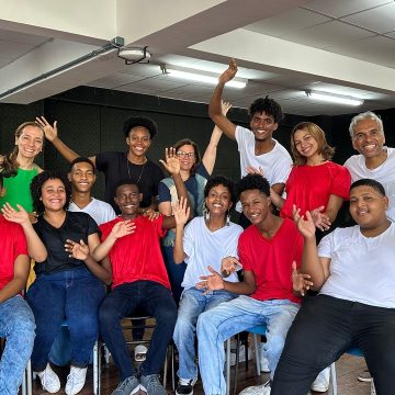 Coral do Colégio Estadual Manoel Novaes apresenta sarau no Teatro Martim Gonçalves