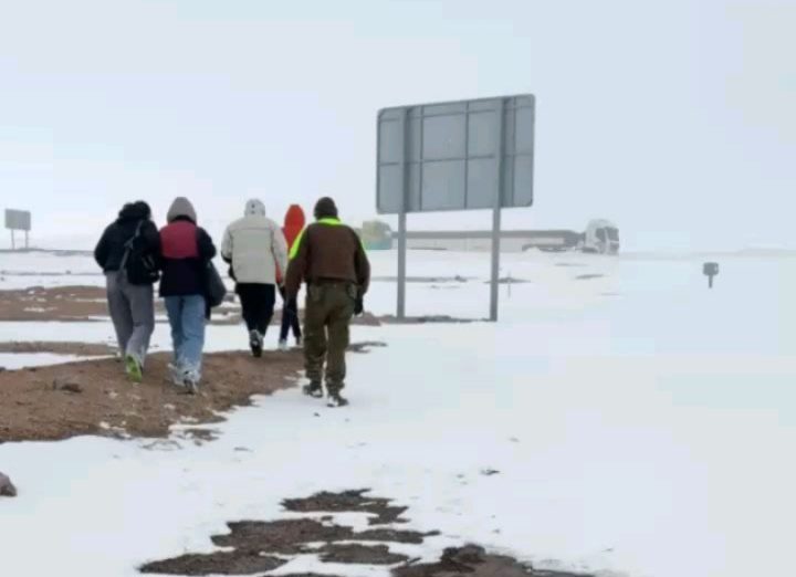 Brasileiros são resgatados após ficarem presos em nevasca no Atacama
