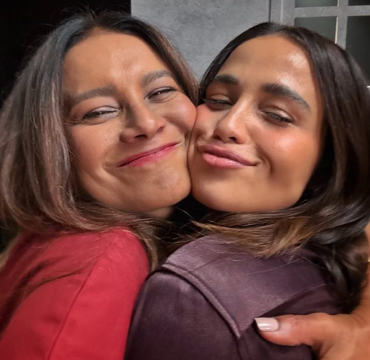 Dira Paes compartilha reencontro com Nanda Costa: ‘Morena tá viva!’