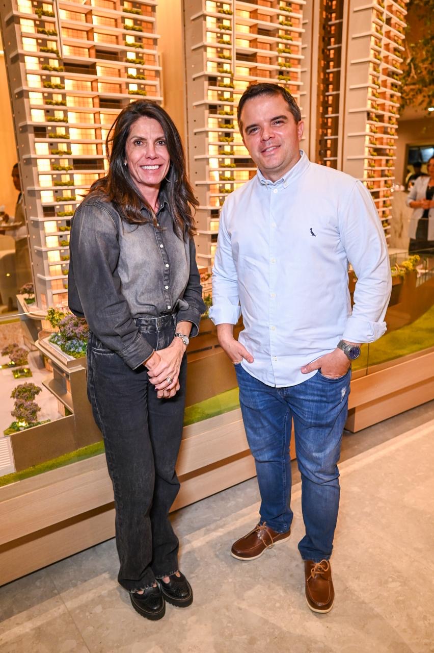 Rosana Kuark e Ricardo Farias
