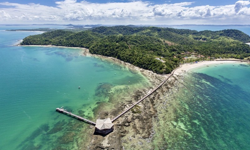 Praia na Ilha dos Frades é eleita a melhor das Américas e Península Ibérica