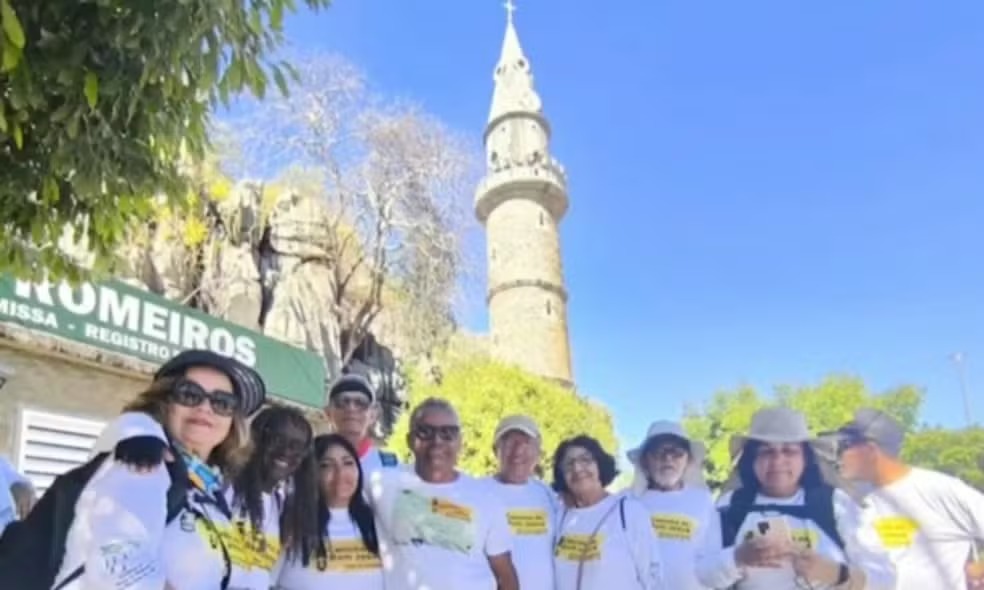 Grupo de idosos parte em peregrinação de 420 km até o Santuário de Bom Jesus da Lapa