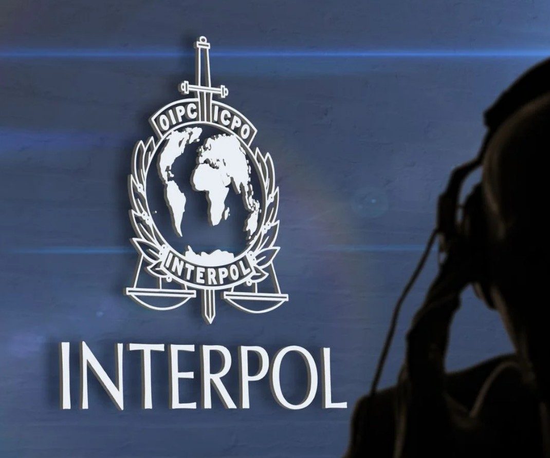 Com Zambelli, Brasil tem sete mulheres na lista de procurados pela Interpol
