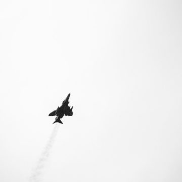 Israel bombardeia fábricas de mísseis e instalações nucleares no Irã