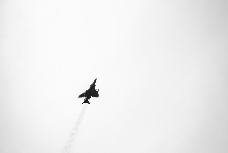 Israel bombardeia fábricas de mísseis e instalações nucleares no Irã