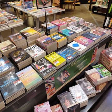 LDM faz 33 anos e celebra com ‘encontrão’ literário em shopping no Corredor da Vitória