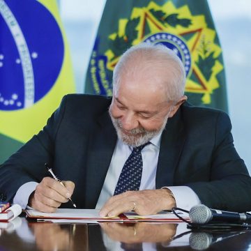 Lula sanciona lei que amplia cotas para pessoas negras, indígenas e quilombolas em concursos