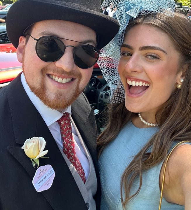 Com vestido deslumbrante, Luma Cesar participa do Royal Ascot na Inglaterra