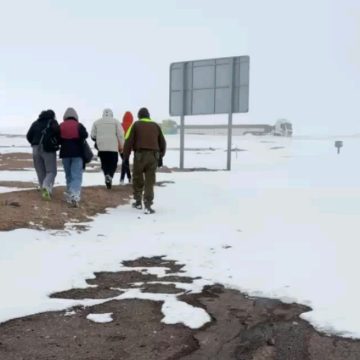Brasileiros são resgatados após ficarem presos em nevasca no Atacama