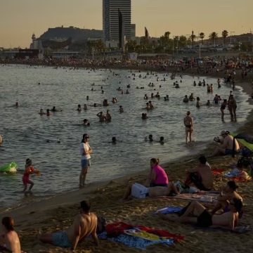 Onda de calor histórica fecha escolas e atinge 44°C na Europa