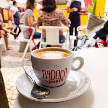 Pasta em Casa volta a servir café da manhã na calçada charmosa do Rio Vermelho