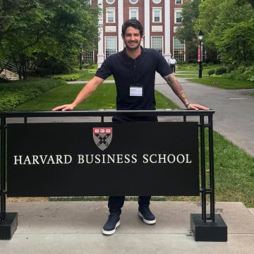 Alexandre Pato conclui curso em Harvard e celebra nova fase: ‘Minha missão’