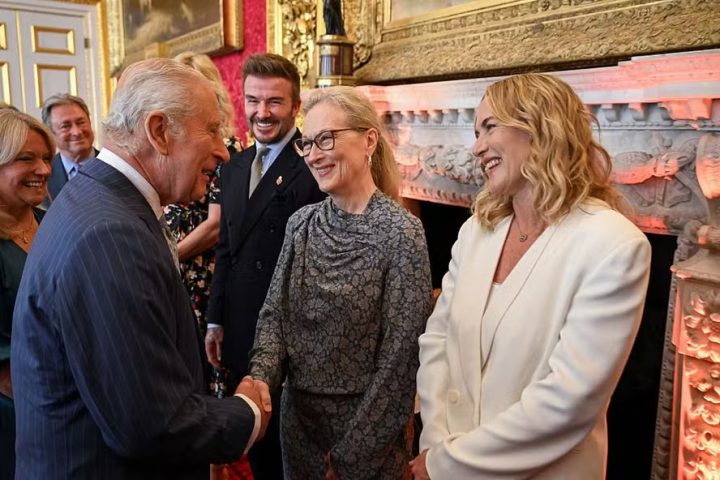 Internacional! Rei Charles se encontra com Meryl Streep, Kate Winslet e David Beckham em evento em Londres