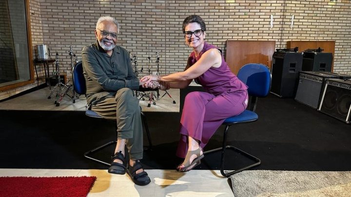 Gilberto Gil revela inspiração em Maria Bethânia: “Incorporei a voz dela na minha”
