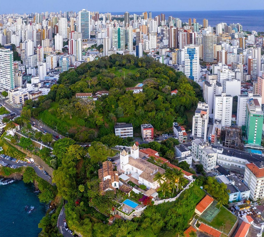 Aluguel por temporada em Salvador cresce no São João; Barra, Ondina e Rio Vermelho lideram buscas