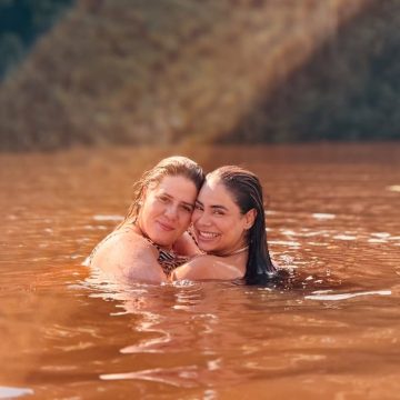 Tati Machado e Lexa viajam juntas para o Amazonas