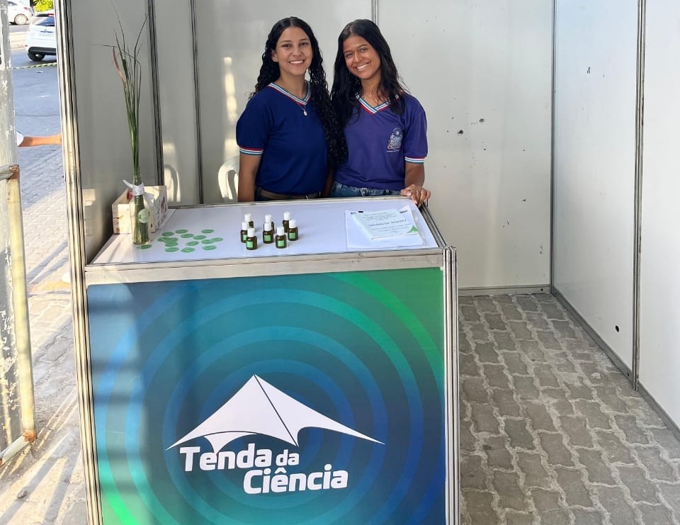 Estudantes baianas criam óleo natural para aliviar sintomas da ansiedade