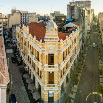 Palacete Tira Chapéu recebe pela primeira vez a experiência Candlelight, série de concertos à luz de velas que celebra a música clássica e popular