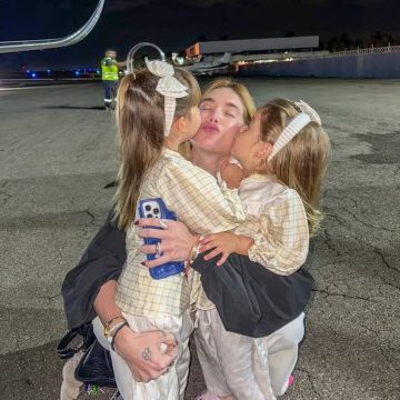 Virginia Fonseca reencontra filhas após viagem à China: “Vieram me buscar no hangar!”
