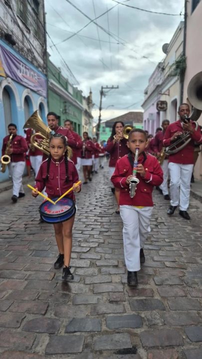 Com desfile cívico, Cachoeira vira capital por um dia e dá início aos festejos pela Independência do Brasil na Bahia