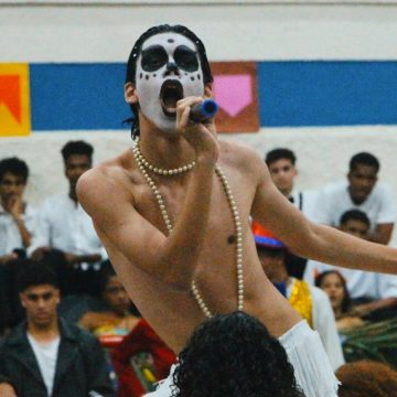 Estudante de Salvador que viralizou ao interpretar Ney Matogrosso vai desfilar em escola de samba