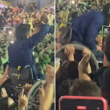 Cadeirante é erguido pela plateia e cai durante show de Tarcísio do Acordeon; assista