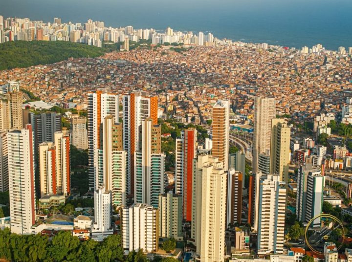 Salvador bate recorde na abertura de empresas no primeiro semestre de 2025