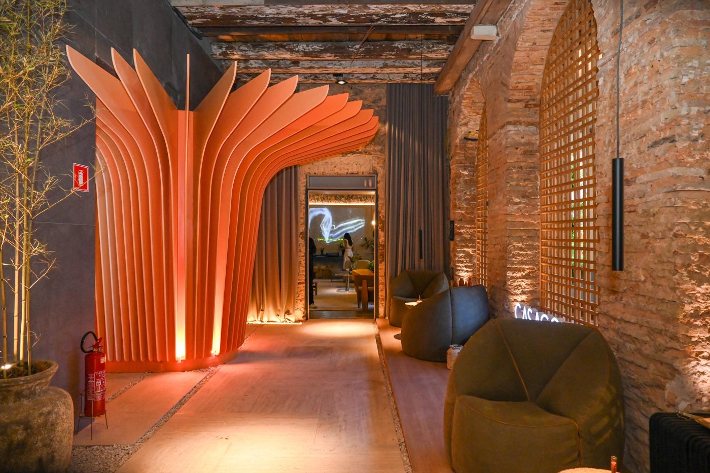 Ambiente por Nicholas Bruny e Nathalie Souza 