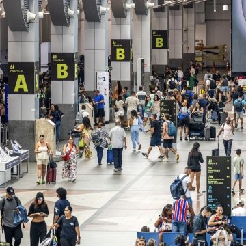 Voa Brasil vende apenas 1,5% das passagens previstas no primeiro ano