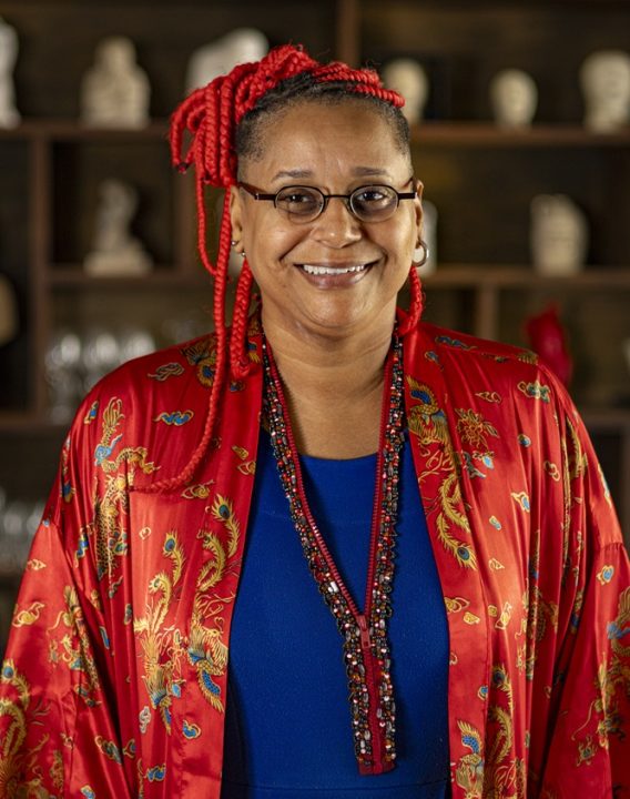 Chef Andrea Nascimento recebe Prêmio Maria Felipa por destaque na luta antirracista