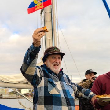 Aos 82 anos, Aleixo Belov é homenageado na Rússia durante travessia inédita pela Passagem Nordeste