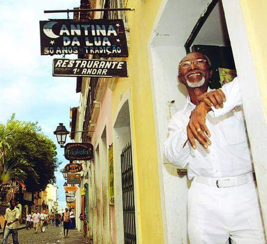 Clarindo Silva apresenta novo livro de crônicas sobre a vida cotidiana de Salvador