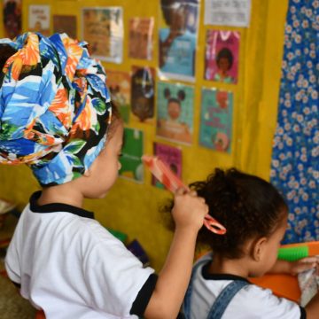 Creche na Bahia é reconhecida pelo MEC por projeto de educação antirracista
