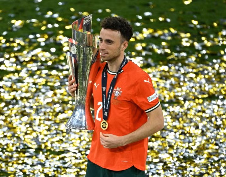 Portugal se despede de Diogo Jota e do irmão André nesta sexta-feira (4) após trágico acidente na Espanha