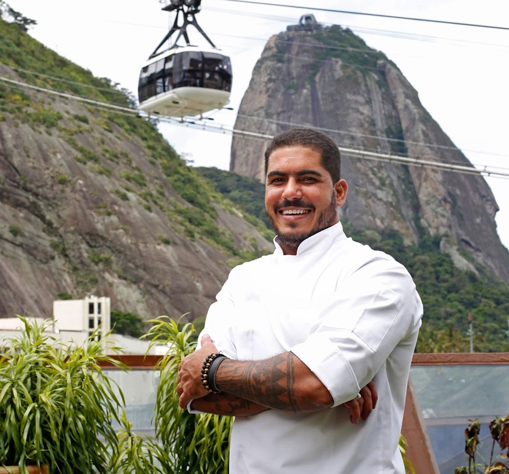 Da Bahia ao Rio, com afeto e sem caricatura: chef baiano leva cozinha de raiz a Botafogo